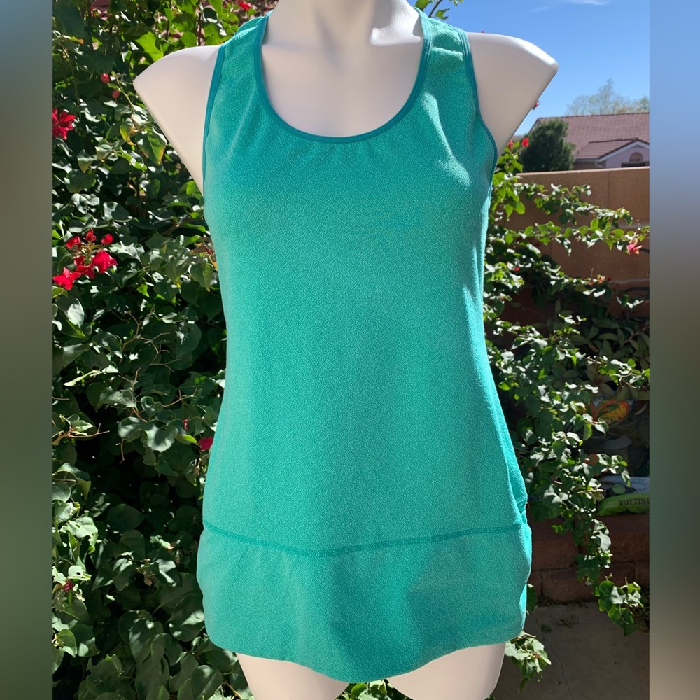 Like new workout top - Picture 1 of 4
